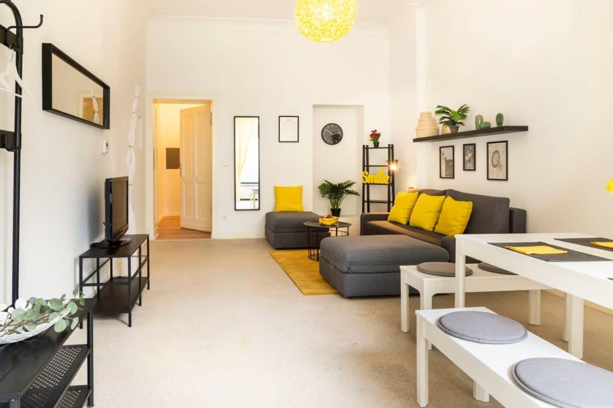 Modern 2 Bedroom Apartment In Berlin Schoeneberg Esterno foto
